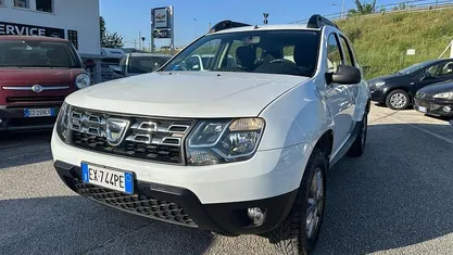 Usata Dacia Duster Lauréate 105 CV (77 kW) 2014 SUV