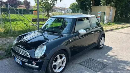 Usata Mini Cooper Coupé 116 CV (85 kW) 2003 Nero Coupé