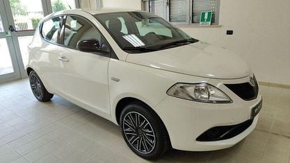 Brugt Lancia Ypsilon Gold 69 HK (50 kW) 2019 Hvid Hatchback