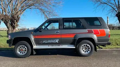 Usata Toyota 4 Runner 112 CV (82 kW) 1988 Grigio SUV