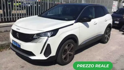 Usata Peugeot 3008 131 CV (96 kW) 2023 Bianco SUV
