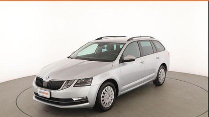 Usado Skoda Octavia Style 150 CV (110 kW) 2019 Plateado Familiar
