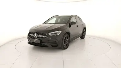 Begagnad Mercedes GLA200 Premium 150 HK (110 kW) 2023 Svart SUV