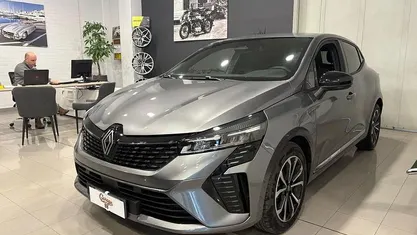 Usata Renault Clio V Techno 91 CV (66 kW) 2025 Berlina