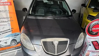 Usata Lancia Ypsilon 69 CV (50 kW) 2011 Grigio Utilitaria