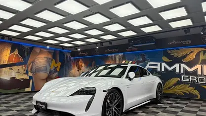 Usata Porsche Taycan Turbo 141 kW (193 CV) 2021 Bianco Berlina