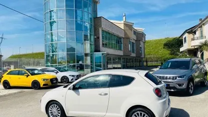 Bianco Usata 2015 Alfa Romeo MiTo Distinctive Due volumi | 6900 € (Buon prezzo)