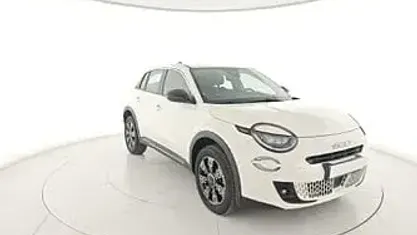 Usata Fiat 600 110 CV (80 kW) 2025 Beige SUV