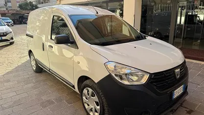 Usata Dacia Dokker 102 CV (75 kW) 2018 Monovolume