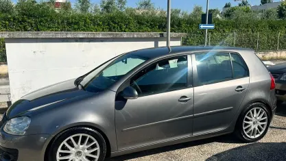Usata VW Golf VI GT 170 CV (125 kW) 2008 Grigio Utilitaria