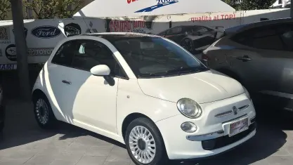 Usata Fiat 500 Lounge 69 CV (50 kW) 2010 Bianco Utilitaria