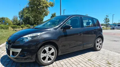 Usata Renault Scénic 130 CV (95 kW) 2009 Nero Monovolume