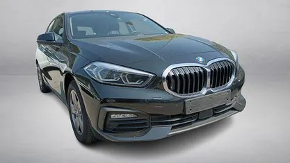 Usata BMW 116 Advantage 116 CV (85 kW) 2021 Nero Utilitaria