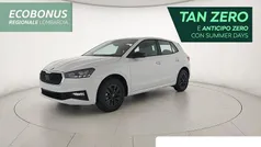 Bianco luna metallizzato Nuova 2025 Skoda Fabia Tre volumi | 16.600 € (Super prezzo)