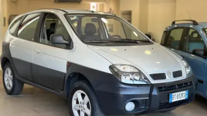 Usata Renault Scénic 120 CV (88 kW) 2003 Grigio Monovolume