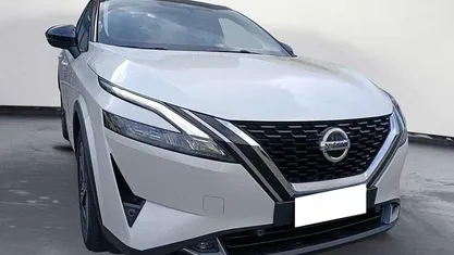 Usata Nissan Qashqai N-Connecta 140 CV (102 kW) 2022 Bianco SUV