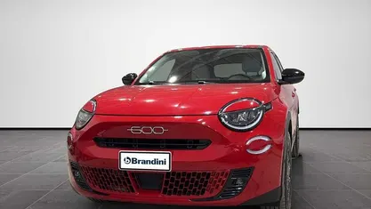 Usata Fiat 600 La Prima 110 CV (80 kW) 2025 Rosso amore SUV
