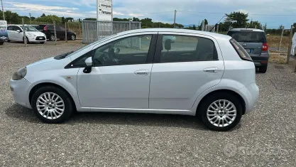 Usata Fiat Punto Street 85 CV (62 kW) 2015 Bianco Utilitaria
