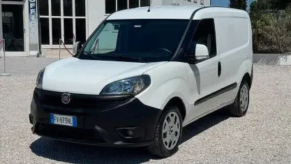 Usata Fiat Doblò 120 CV (88 kW) 2019 Bianco Monovolume