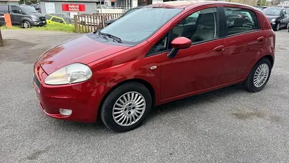 Usata Fiat Grande Punto 75 CV (55 kW) 2006 Rosso Utilitaria