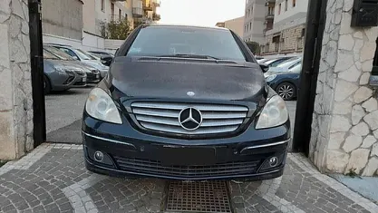 Usata Mercedes B200 140 CV (102 kW) 2007 Nero Monovolume