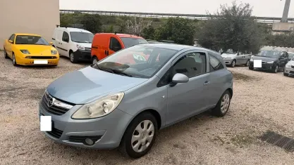 Usata Opel Corsa Club 75 CV (55 kW) 2009 Bluazzurro Utilitaria