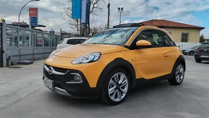 Usata Opel Adam 69 CV (50 kW) 2017 Arancione Utilitaria
