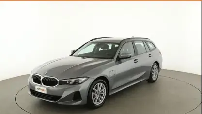 Usata BMW 330e 292 CV (214 kW) 2023 Grigio Station wagon