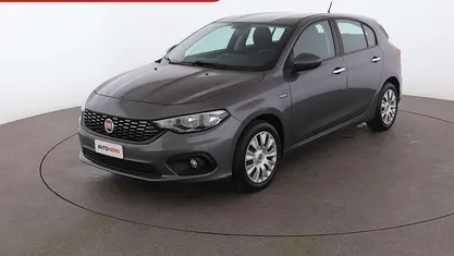 Grigio Usata 2017 Fiat Tipo Easy Due volumi | 8899 € (Buon prezzo)