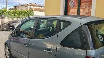 Usata Mercedes A170 95 CV (69 kW) 2004 Blu Berlina