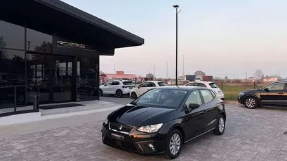 Nero Usata 2020 Seat Ibiza Tre volumi | 9650 € (Buon prezzo)