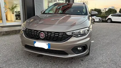 Grigio Usata 2017 Fiat Tipo Easy Station wagon | 9500 € (Buon prezzo)
