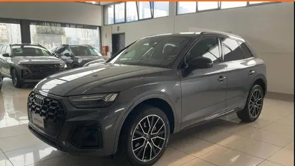 Usata Audi Q5 S-line plus 203 CV (149 kW) 2023 Grigio SUV