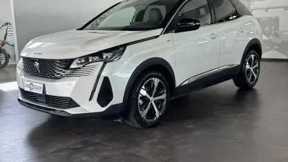 Usata Peugeot 3008 GT 131 CV (96 kW) 2021 Bianco SUV