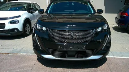 Usata Peugeot 2008 Allure 110 CV (80 kW) 2021 Nero SUV