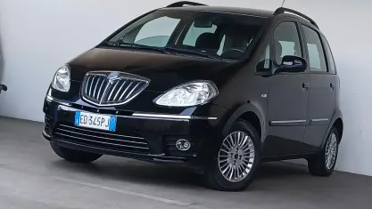 Usata Lancia Musa 77 CV (56 kW) 2011 Nero Monovolume