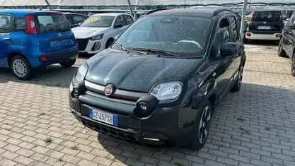 Usata Fiat Panda Cross Cross 69 CV (50 kW) 2025 Verde Utilitaria