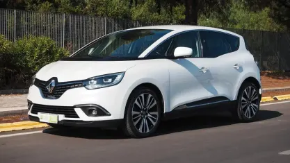 Usata Renault Scénic IV Initiale Paris 160 CV (117 kW) 2018 Bianco Monovolume