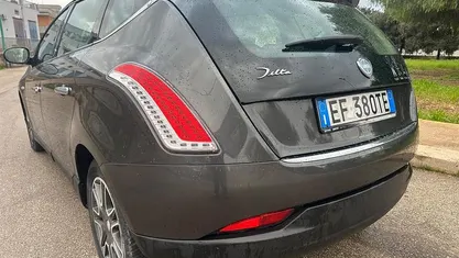 Grigio Usata 2011 Lancia Delta Due volumi | 4700 € (Buon prezzo)