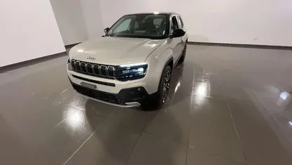Nuova Jeep Avenger Summit 101 CV (74 kW) 2025 Stone tetto nero SUV