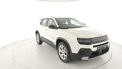 Usata Jeep Avenger Altitude 101 CV (74 kW) 2025 Bianco SUV