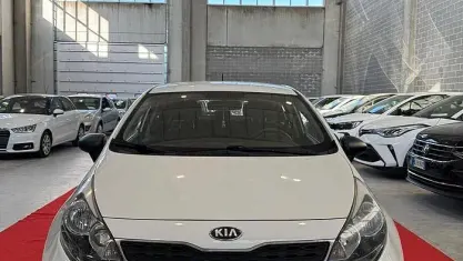 Usata Kia Rio LX 86 CV (63 kW) 2012 Bianco Berlina