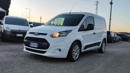 Bianco Usata 2018 Ford Transit Tre volumi | 9450 € (Ottimo prezzo)