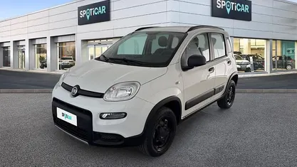 Usata Fiat Panda 4x4 S 86 CV (63 kW) 2020 Bianco Utilitaria