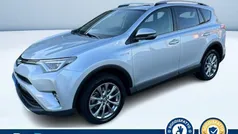 Argento metallizzato Usata 2016 Toyota RAV4 Hybrid Lounge SUV | 17.300 € (Buon prezzo)