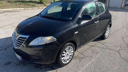 Usata Lancia Ypsilon 69 CV (50 kW) 2013 Utilitaria