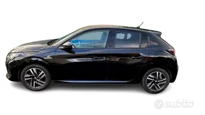 Usata Peugeot 208 Allure 101 CV (74 kW) 2023 Nero Utilitaria