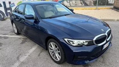 Usata BMW 320 Sport Line 190 CV (139 kW) 2019 Blu Berlina