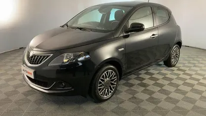 Usata Lancia Ypsilon Gold 69 CV (50 kW) 2023 Utilitaria