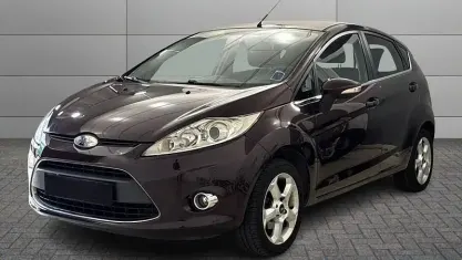 Usata Ford Fiesta Titanium 82 CV (60 kW) 2010 Viola Utilitaria